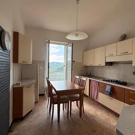 Bellavista Apartment *